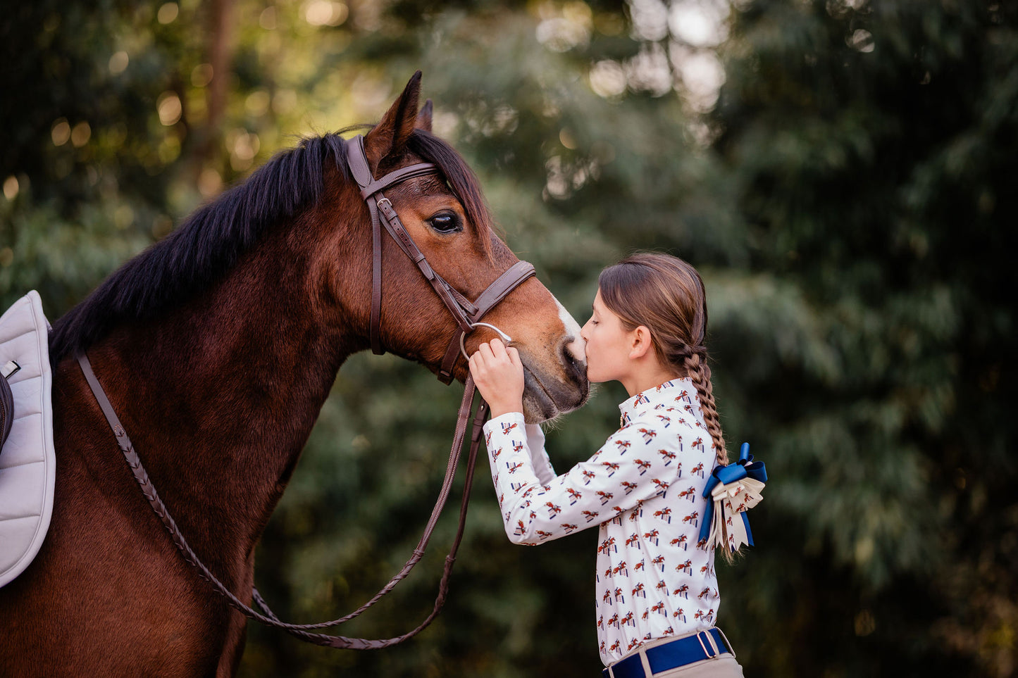Equestrian Horse Show Bow, Jumping Horse Pattern